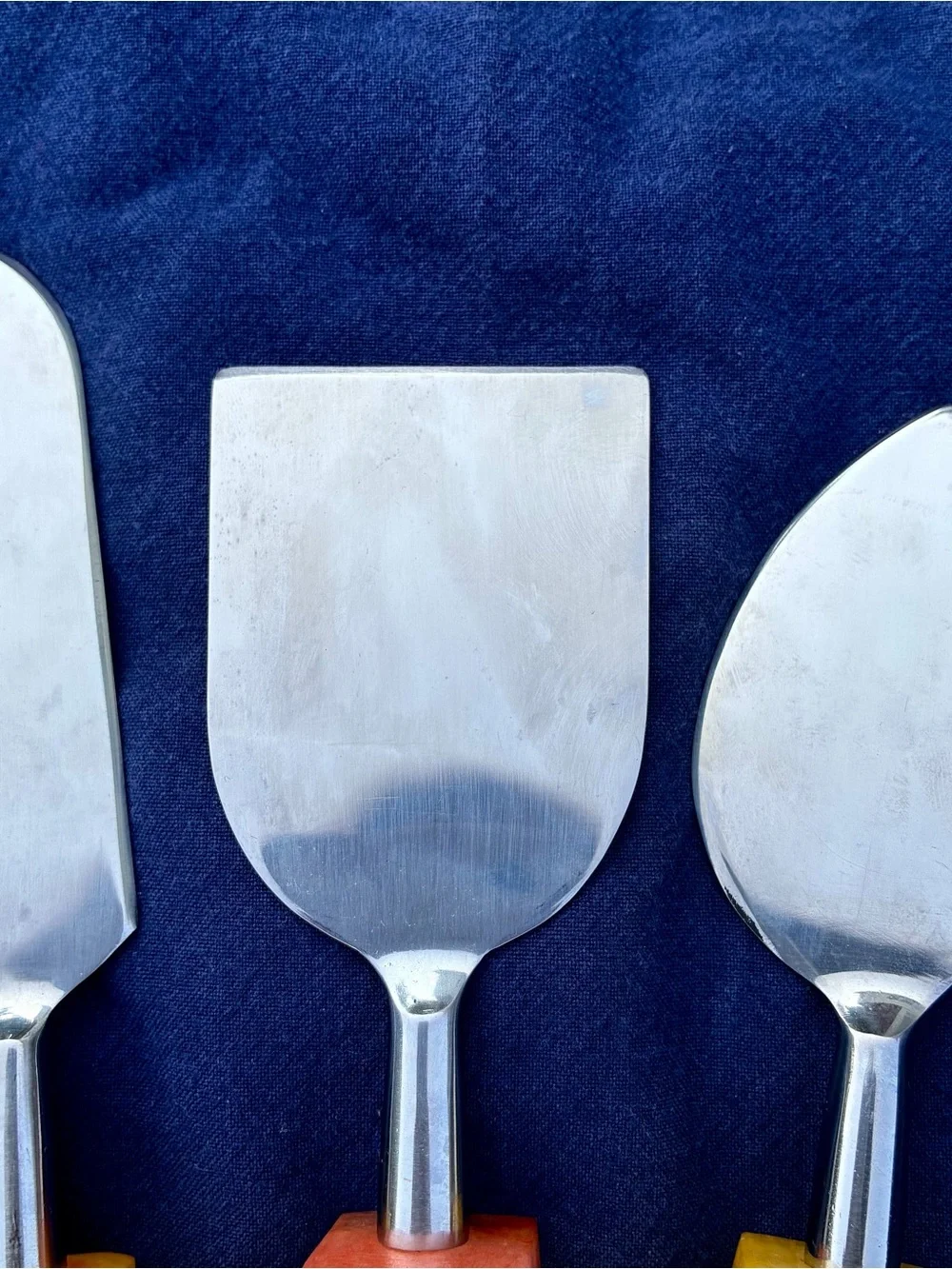 Three-Piece Quartz Handle Cheese Serving Knife Set - Yellow & Orange